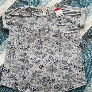Brand New ‘Lucky’ Tee size M.